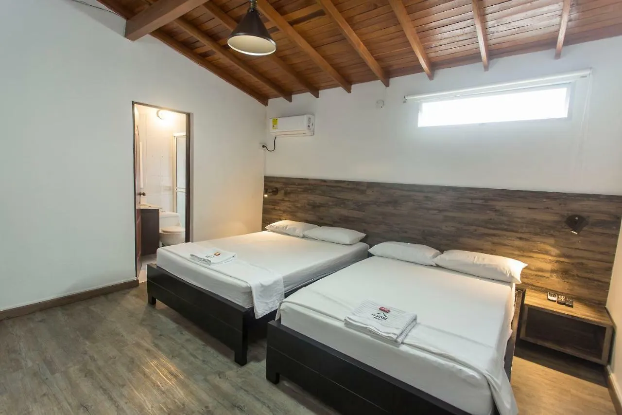 Montanita Hostel 메딜린 0*,  콜롬비아