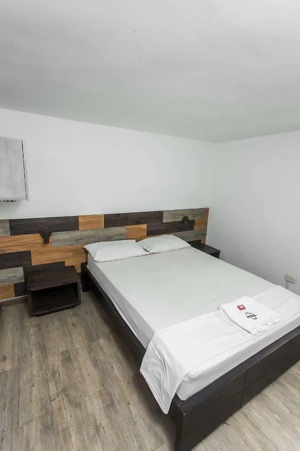 Montanita Hostel 메딜린